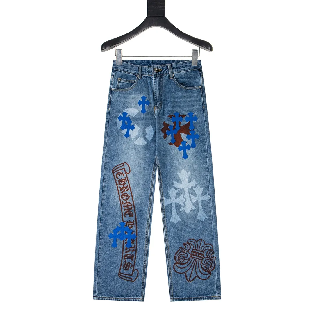 P260 model number Y841 Chrome Hearts Chrome Hearts high-end limited edition jeans exude uninhibited personality and unique charm. Every wear and tear is carefully designed to present a unique artistic feel. Made of imported denim fabric, which has undergone heavy industrial washing and destruction treatment, the trousers show a super cool effect on the upper body, allowing you to dominate the fashion stage.  This is more than just a pair of jeans, it is an expression of attitude. With its unique design concept and ultimate pursuit of details, Croxin breaks traditional boundaries and defines the jeans trend in the new era. The trousers are made of double-layer woven fabric and matched with customized hardware, showing an incomparably beautiful and unique style, making every wearer the focus of fashion. Imported denim fabric, super heavy-duty washed and damaged, the upper body is super cool! Customized hardware, incomparably good-looking models. The production process is difficult. It has a high-street feel. Size: 28-34 (corresponds to s～xl)